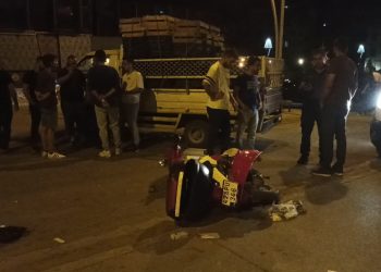 Kamyonetle çarpışan motosikletin sürücüsü yaralandı