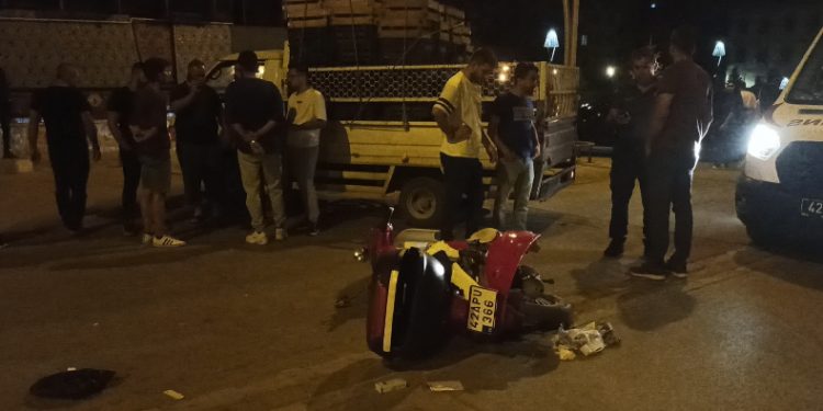 Kamyonetle çarpışan motosikletin sürücüsü yaralandı