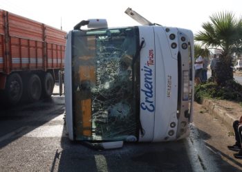 Turgutlu’da işçi servisi devrildi