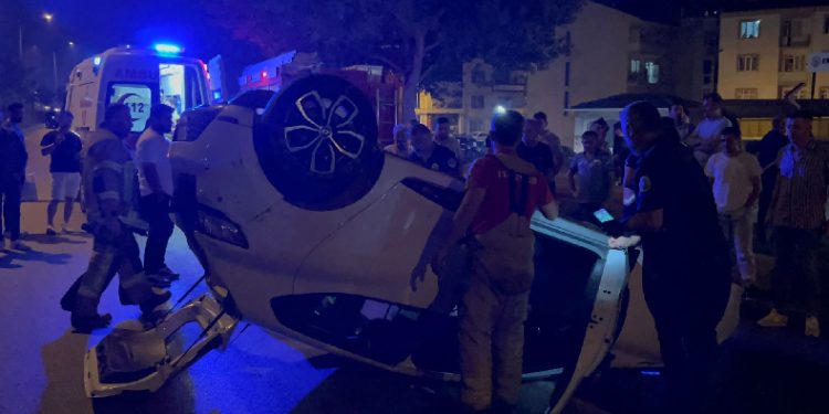 Makas atan araç takla attı