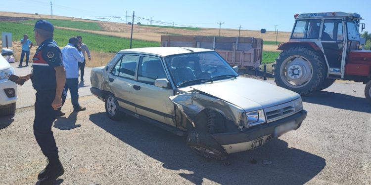 Kavşakta kaza 4 yaralı