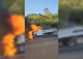 Bursa’da kamyonet alev alev yandı