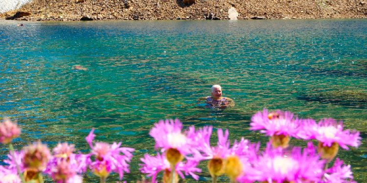 Doğaseverler yayla göllerinde ferahladı