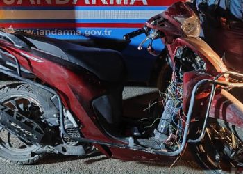 Motosikleti bırakıp kaçtı