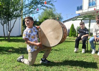 8 yaşında düğünlerin vazgeçilmezi oldu