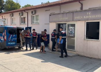 Datça’da göçmen kaçakçılığı operasyonu