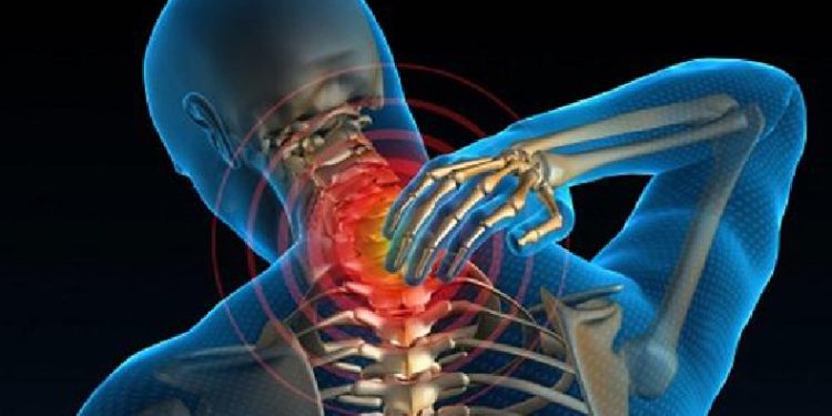 Gece uyandıran boyun ağrısına dikkat