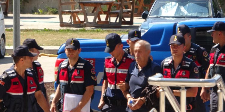 Vahşi cinayetin şüphelisi adliyede