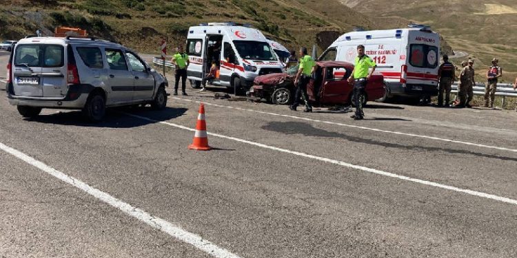 Bayburt’ta trafik kazası: 11 yaralı