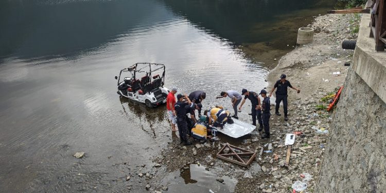 Arap çift Uzungöl’e düştü