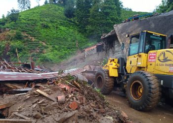 8 ev tedbir amaçlı boşaltıldı