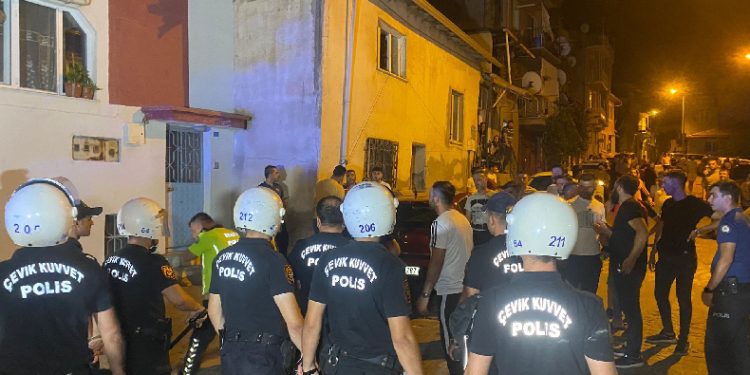 Akrabalar arasında kavga