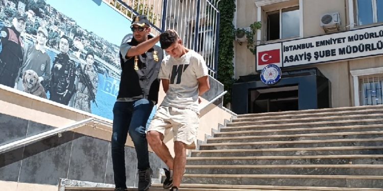 Beyoğlu’nda “Tazı” lakaplı kapkaççı yakalandı