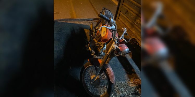 Çaldıkları motosikleti satamadan yakalandılar