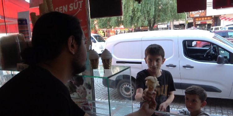 Babasının vasiyetini yerine getirdi