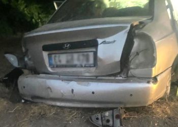 Otomobil baba oğula mezar oldu