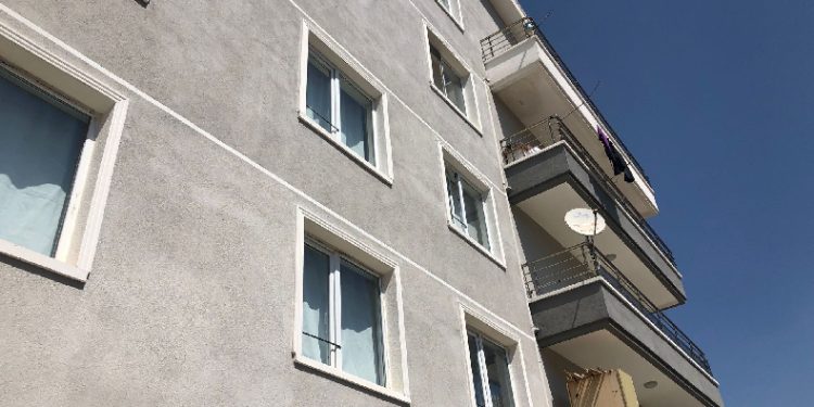 Pencereden düşen çocuk hayatını kaybetti