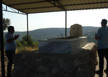 Sadece bebek ve çocuk kabirleri var