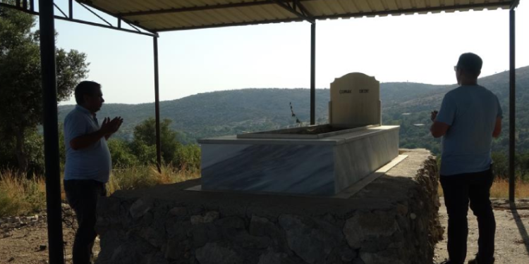 Sadece bebek ve çocuk kabirleri var