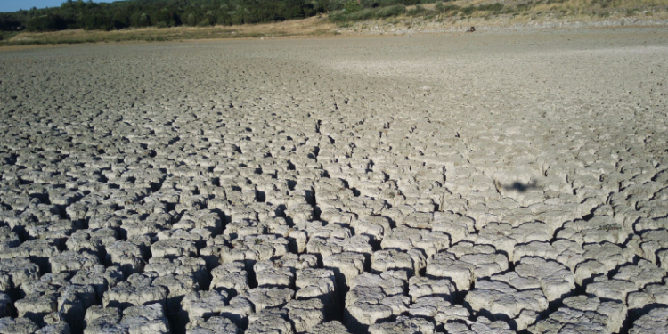 Baraj tamamen kurudu