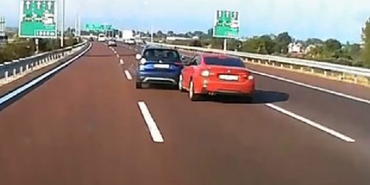 Otobanda tehlikeli kovalamaca