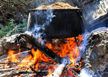 Geleneksel yöntemlerle pekmez