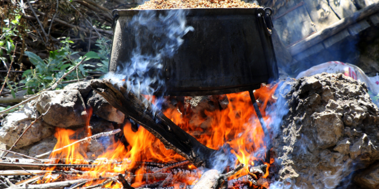 Geleneksel yöntemlerle pekmez