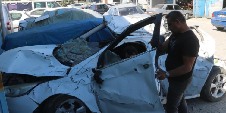 Enkazdan çıkan araçlar, yeniden kazandırılıyor