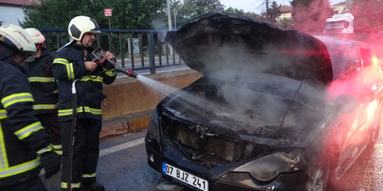 Kilometrelerce yol yapınca araç yandı