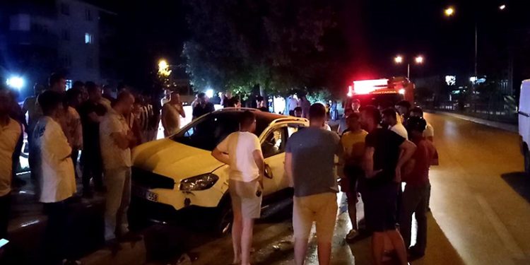 Bursa’da otomobil ile cip çarpıştı