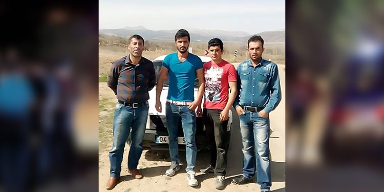 Bu fotoğraftan geriye kimse kalmadı