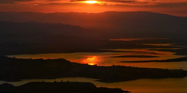 Sır Barajında gün batımı