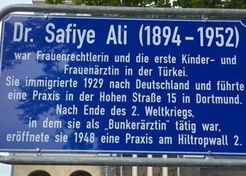 O sokağa Safiye Ali’nin adı verildi