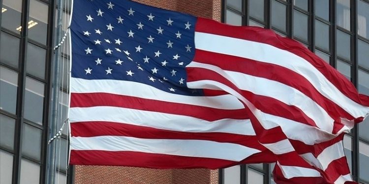 Ticari ham petrol stokları düştü