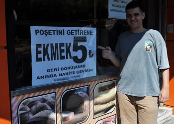 Poşetini getirene ekmek 7 lira yerine 5 lira