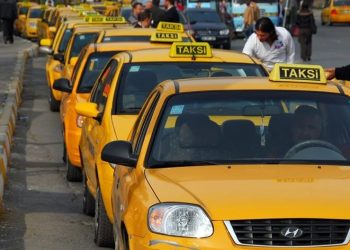 Mobil uygulamalar taksi duraklarını vurdu