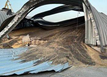 Rusya, Ukrayna’da tahıl silolarını vurdu