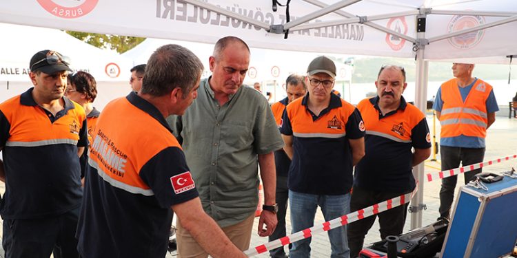 Mahalle Afet Gönüllüleri’ne dev destek