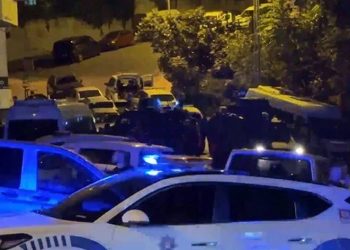 Uyuşturucu operasyonunda polislere ateş açıldı