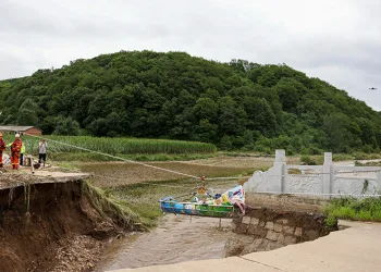 Çin’in Shulan kentini sel vurdu
