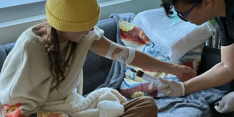 Bella Hadid tedavi sürecini paylaştı