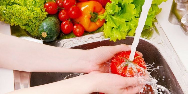 Gıdaların yıkandığı suya dikkat