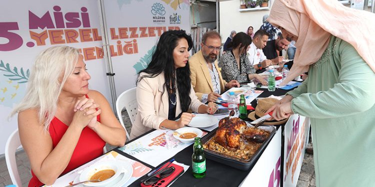 Misi’de yerel lezzetler yarıştı