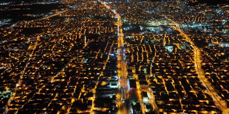 Ankara yolunda gece mesaisi sürüyor