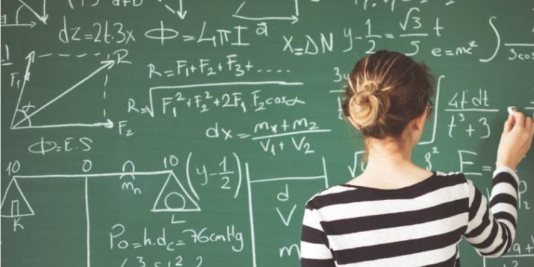 Özel okul öğretmenlerine de görev