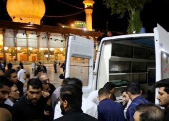 İran’da türbeye silahlı saldırı