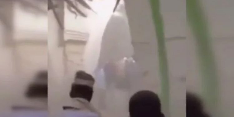 Nijerya’da tarihi cami çöktü