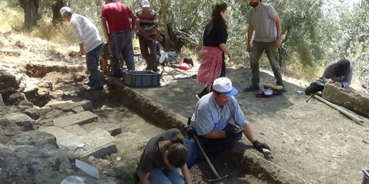 Toprak altından 1700 yıllık villa çıktı