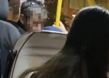 Minibüs şoförü kadın yolcuyu araçtan kovdu