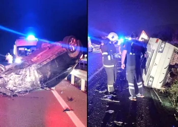 Otomobil ile minibüs çarpıştı